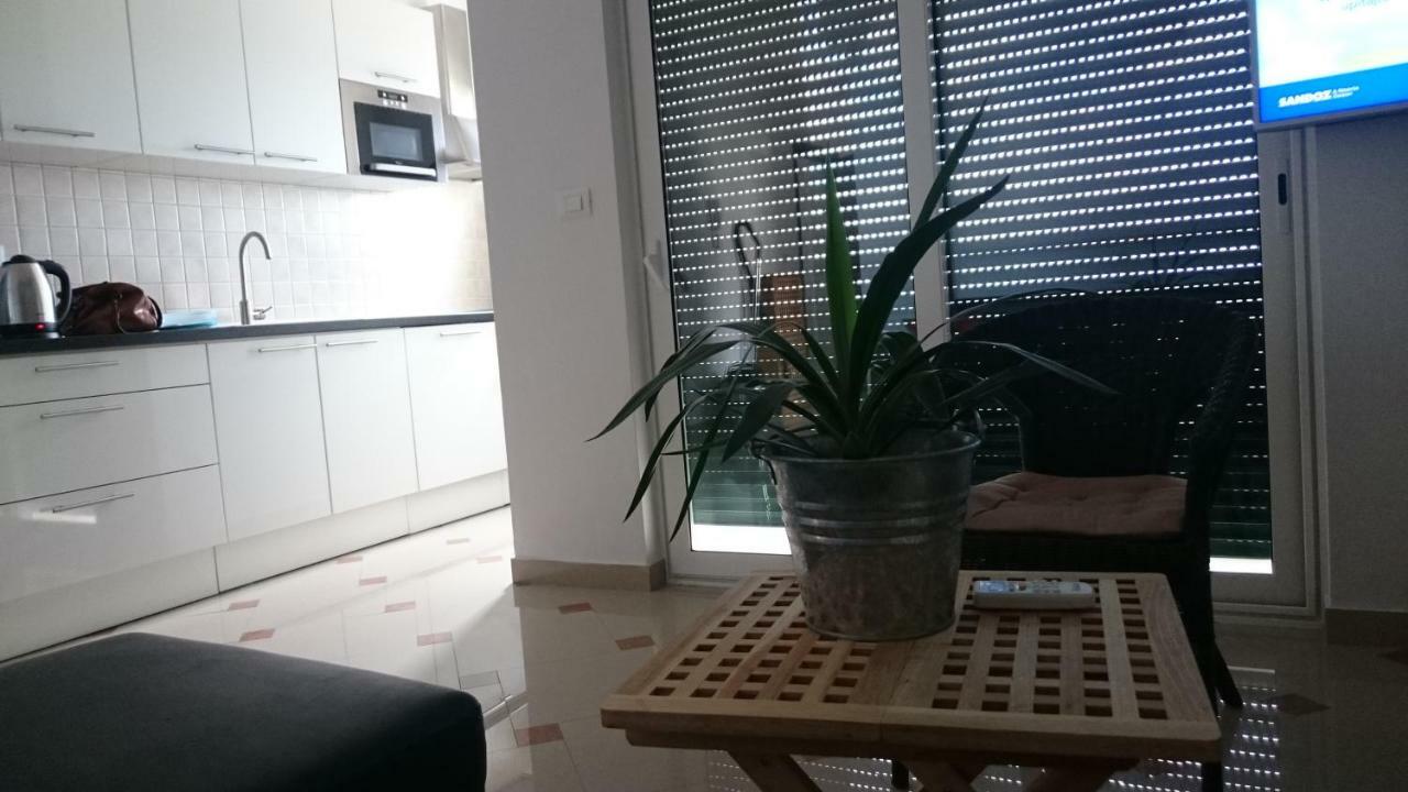 Apartment Ela - Sea View Primosten